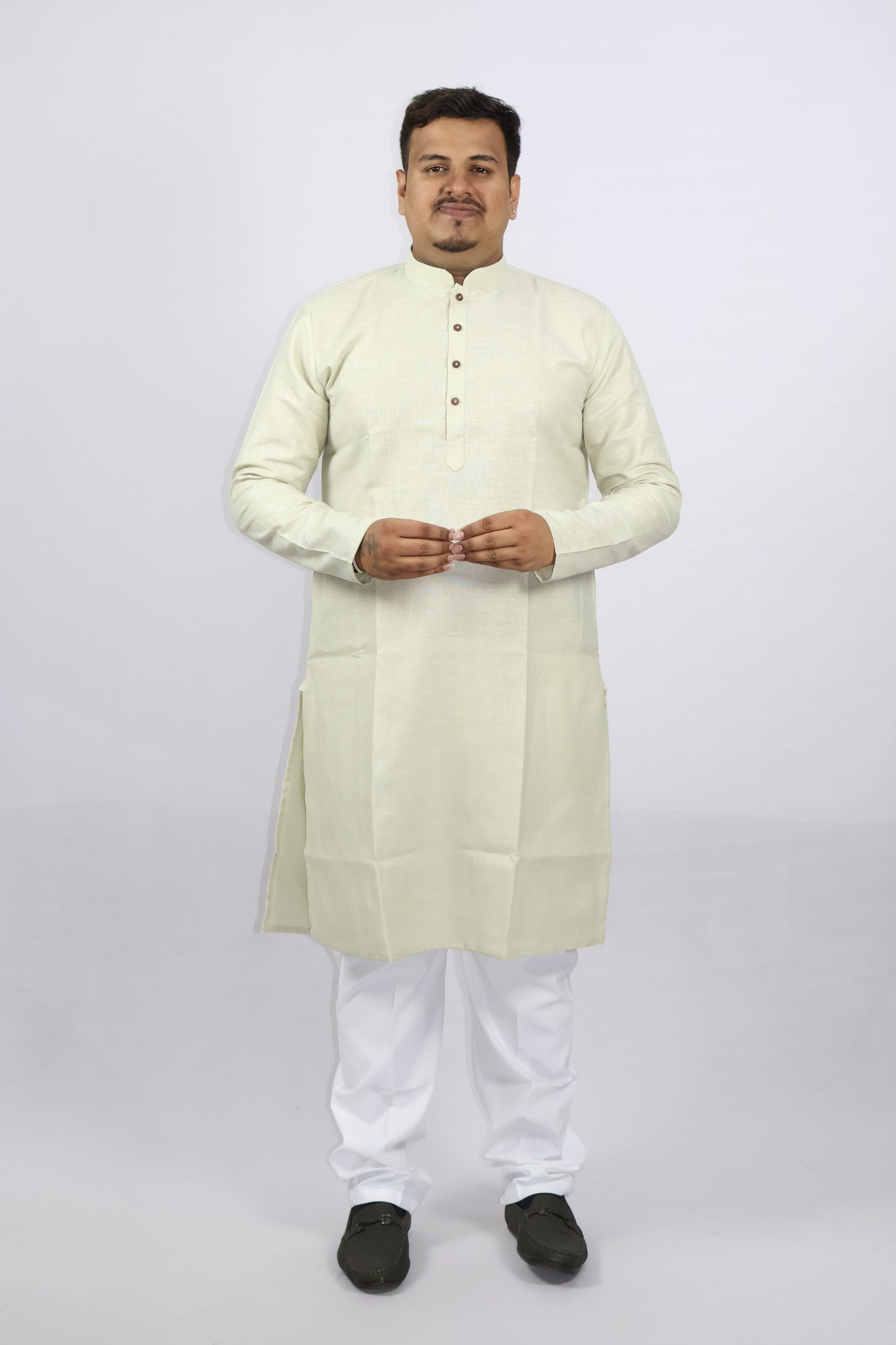 BLOSSOM MEN'S KURTA PISTA