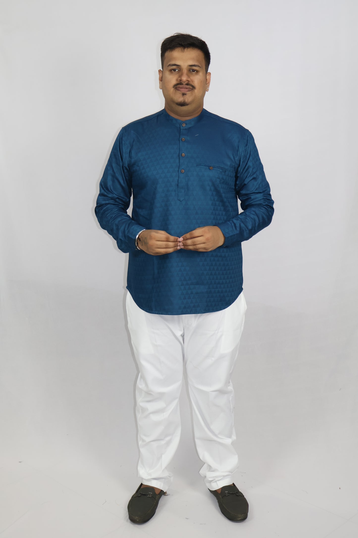 BHW CASATA MEN'S FULL SLEEVE SHORT KURTA PEACOCK BLUE