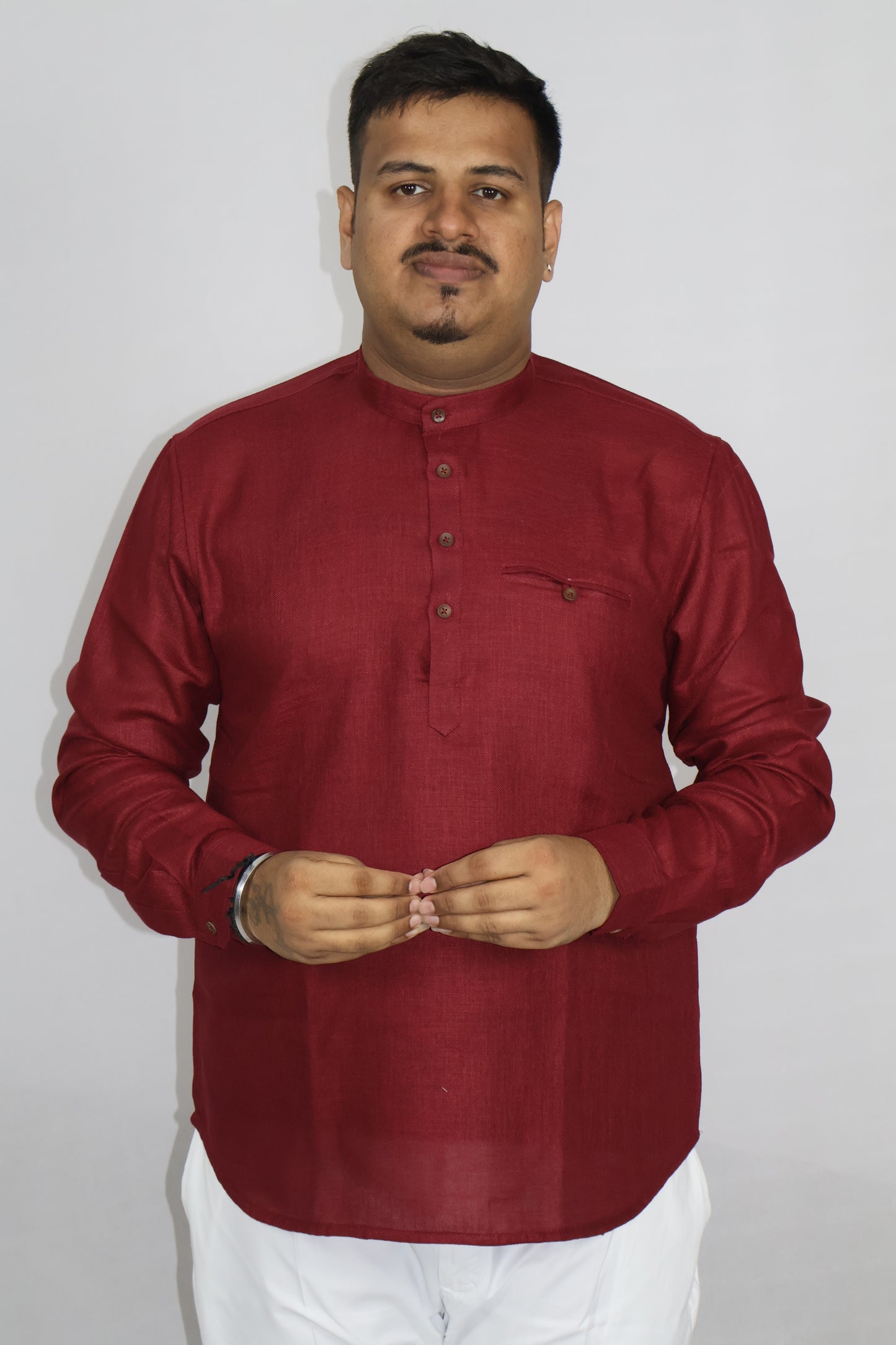 SHARPLINEN MEN'S FULL SLEEVE KURTA MARON