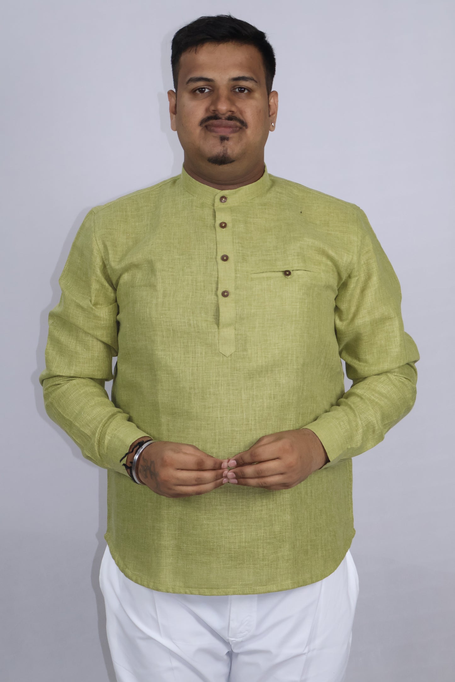 SHARPLINEN MEN'S FULL SLEEVE KURTA MEHENDI GREEN