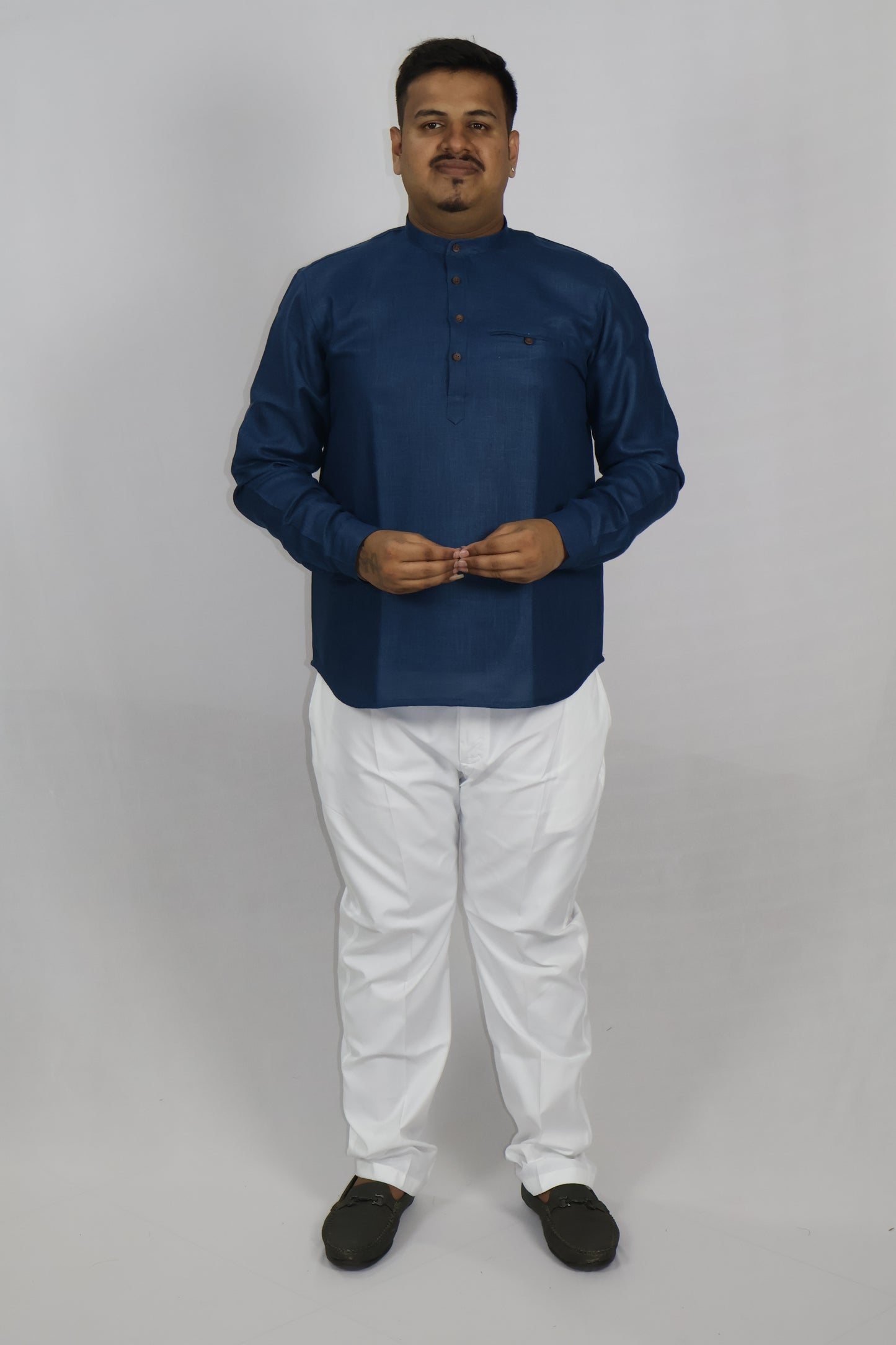 SHARPLINEN MEN'S FULL SLEEVE KURTA PEACOCK BLUE