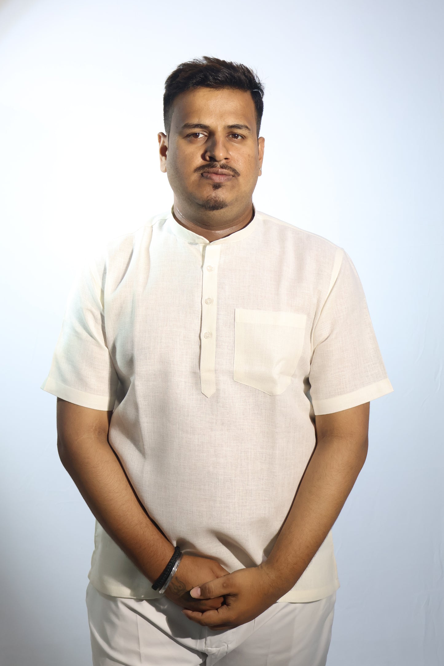 SHARPLINEN MEN'S HALF SLEEVE KURTA OFF WHITE