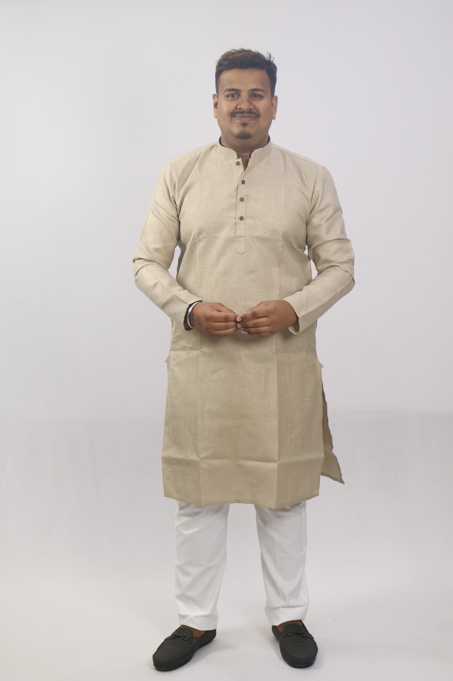 BLOSSOM MEN'S KURTA JUTE