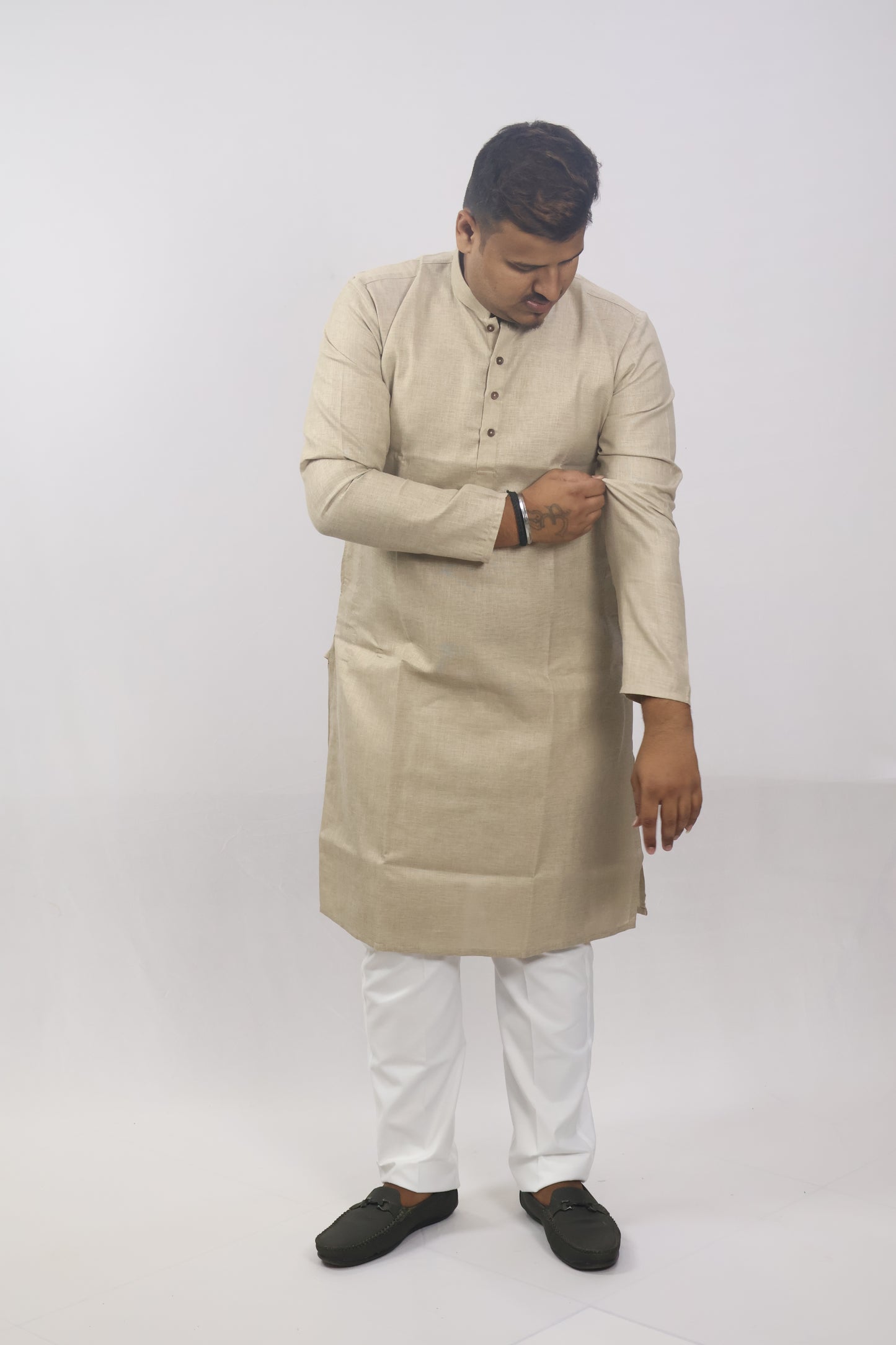 BLOSSOM MEN'S KURTA JUTE
