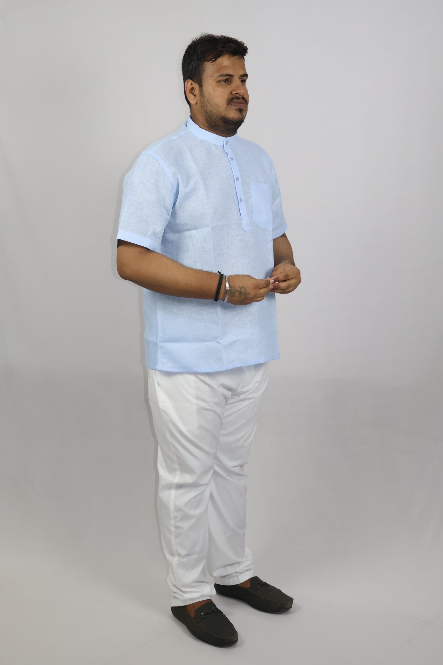 SHARPLINEN MEN'S HALF SLEEVE KURTA BLUE