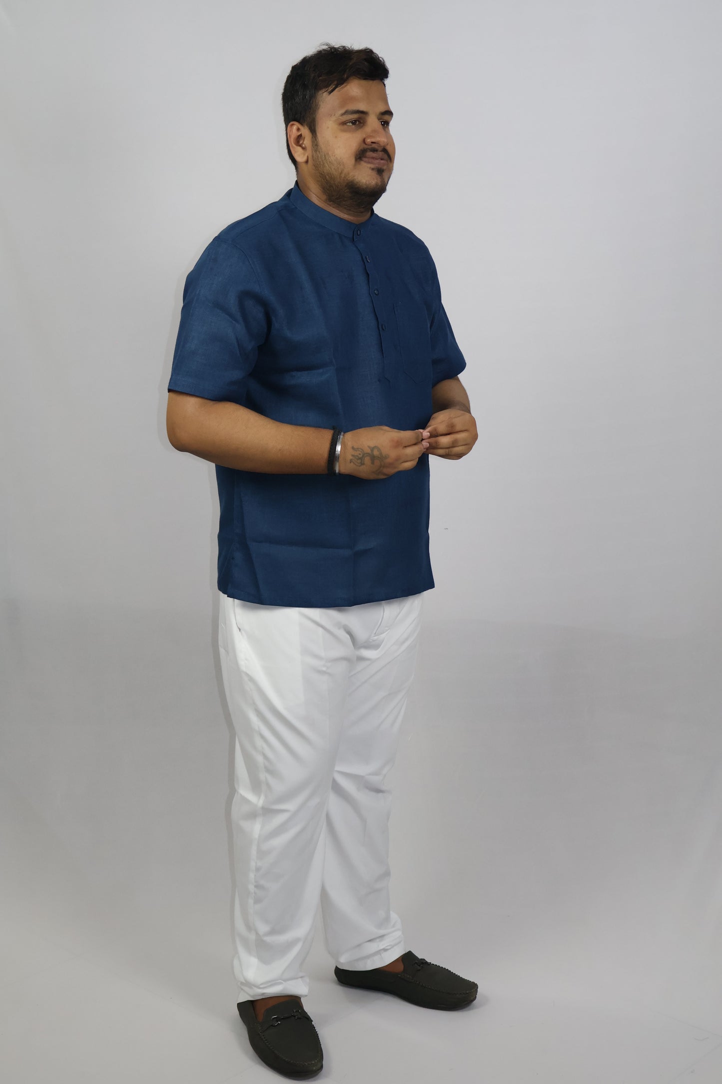 SHARPLINEN MEN'S HALF SLEEVE KURTA NAVY BLUE