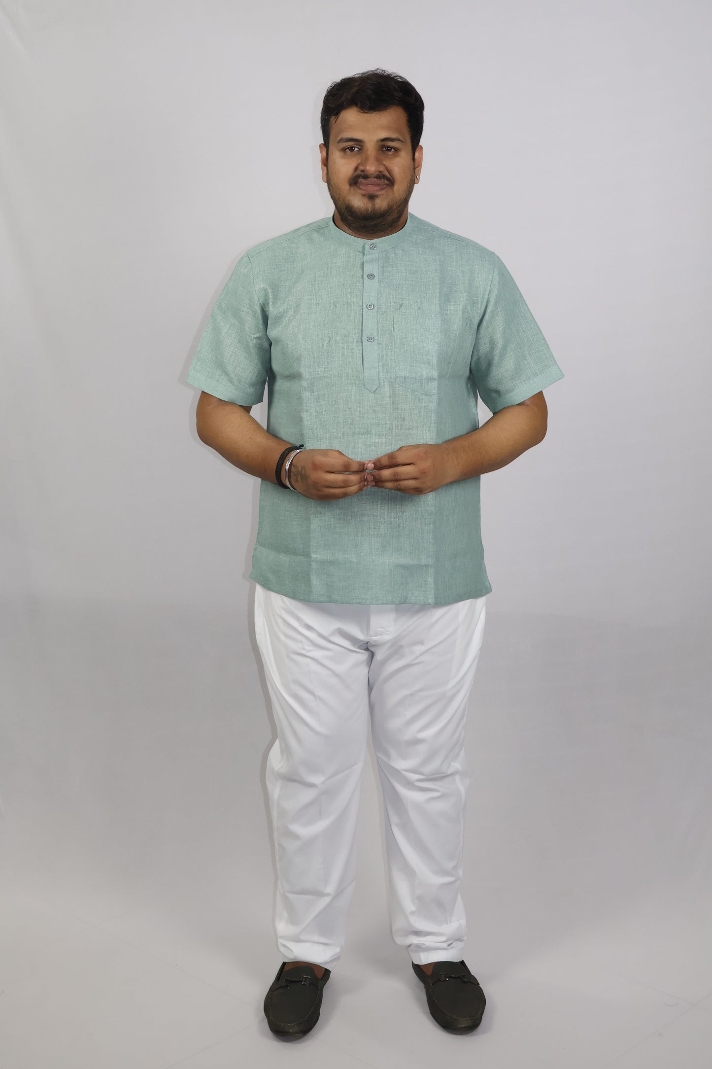 SHARPLINEN MEN'S HALF SLEEVE KURTA PISTA