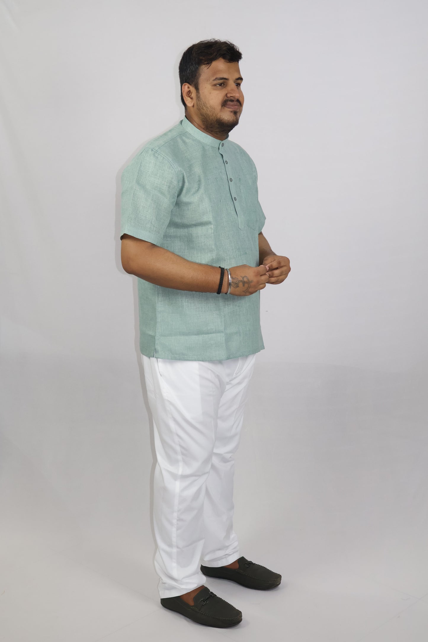 SHARPLINEN MEN'S HALF SLEEVE KURTA PISTA