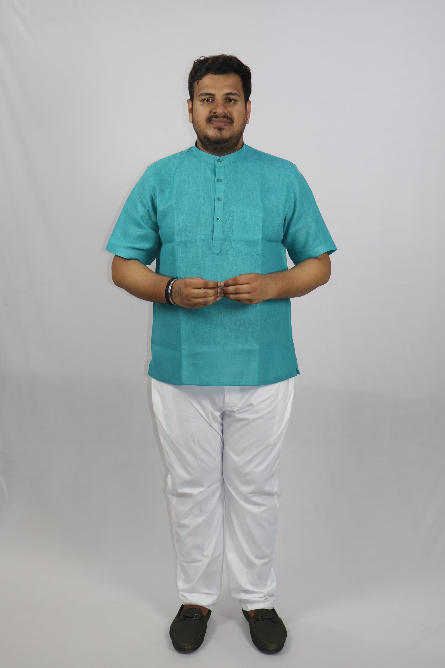 SHARPLINEN MEN'S HALF SLEEVE KURTA RAMA GREEN