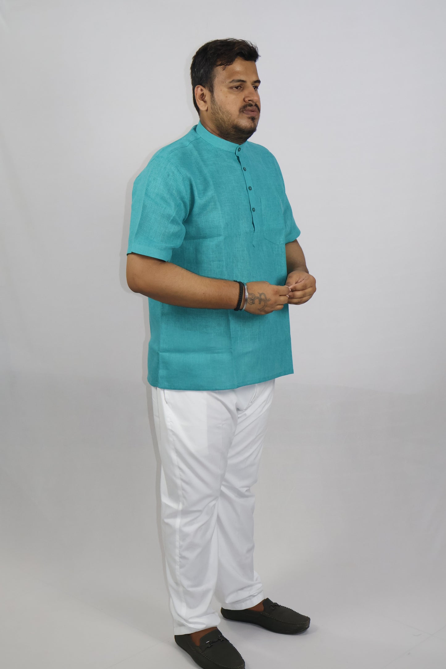 SHARPLINEN MEN'S HALF SLEEVE KURTA RAMA GREEN