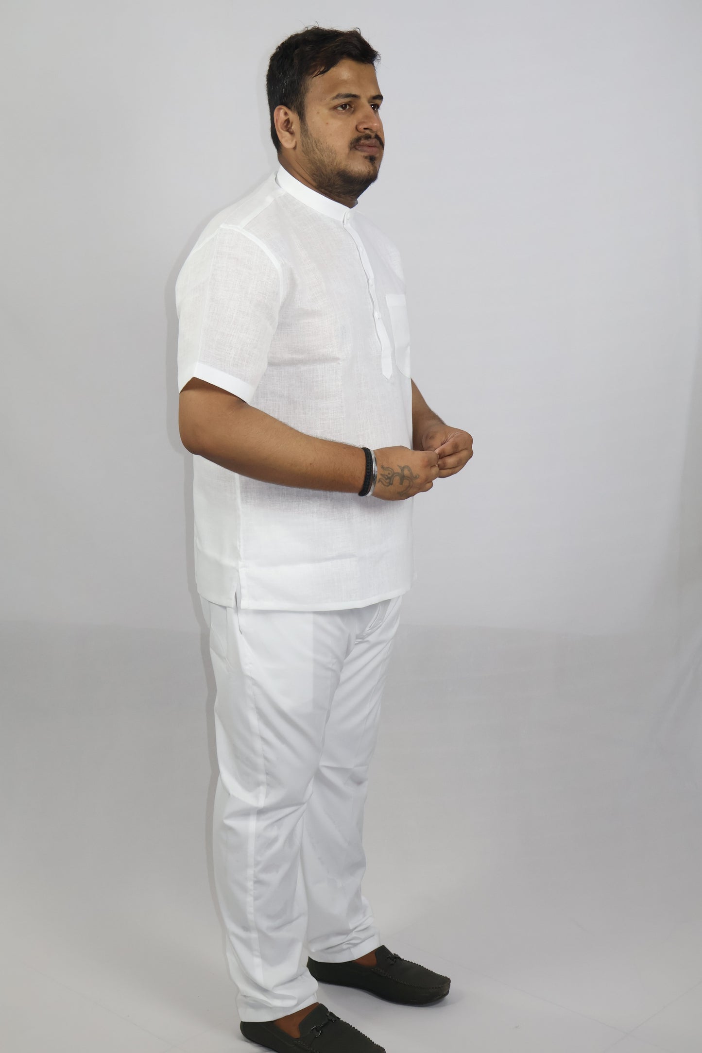 SHARPLINEN MEN'S HALF SLEEVE KURTA WHITE